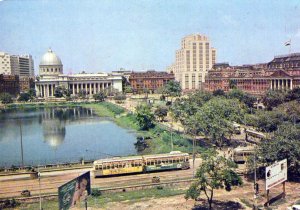 VINTAGE CONTINENTAL SIZE POSTCARD WRITER'S BLDG DALHOUSIE SQUARE CALCUTTA INDIA