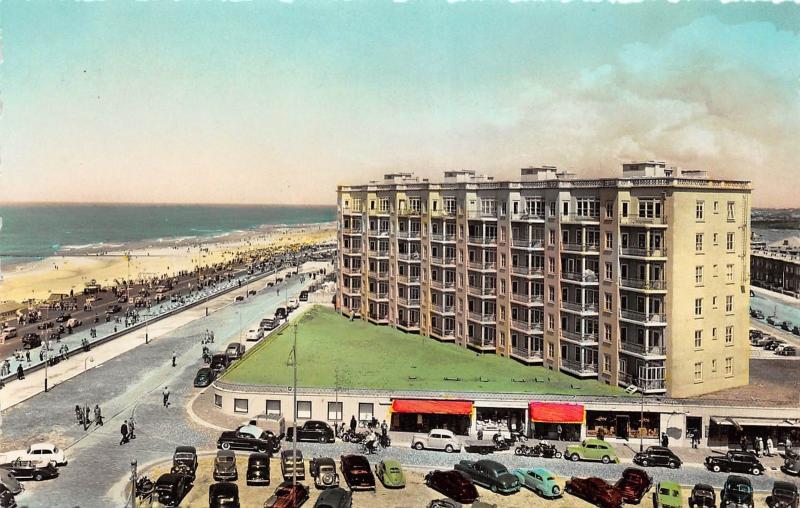 BG30215 car voiture scheveningen boulevard met flatgebo  netherlands CPSM 14x9cm