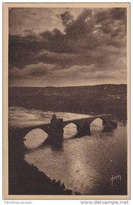 AVIGNON, Crepuscule sur le pont St. Benezet et le Rhone, Vaucluse, France, 00...