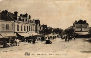 CPA MONTEREAU Place et Avenue de la Gare (1299349)