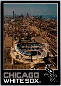 VINTAGE CONTINENTAL SIZE POSTCARD CHICAGO WHITE SOX AT COMISKEY PARK