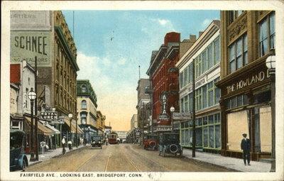 Bridgeport CT Fairfield Ave Street Scene c1920 Postcard