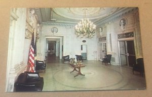 VINTAGE POSTCARD UNUSED ENTRANCE LOBBY CONTINENTAL HALL NSDAR WASHINGTON D.C.