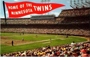 Postcard Metropolitan Stadium, Bloomington Minnesota, Home of the Twins KF16