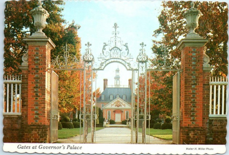 Postcard - Gates at Governor's Palace - Williamsburg, Virginia