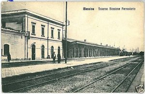 ME002 VINTAGE POSTCARD: MESSINA city - TRAIN STATION-