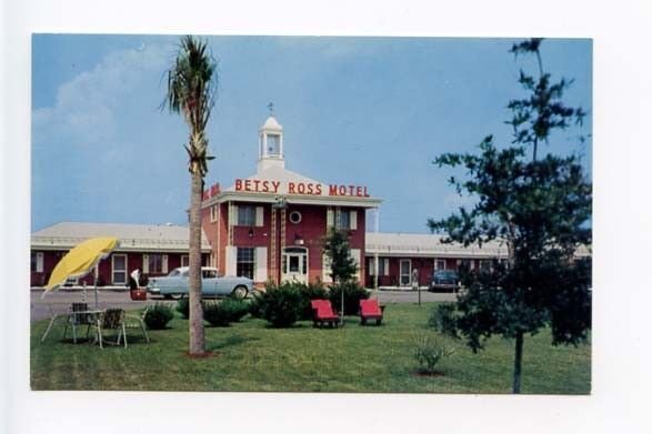 Fayetteville NC Red Chairs Motel Old Cars Postcard