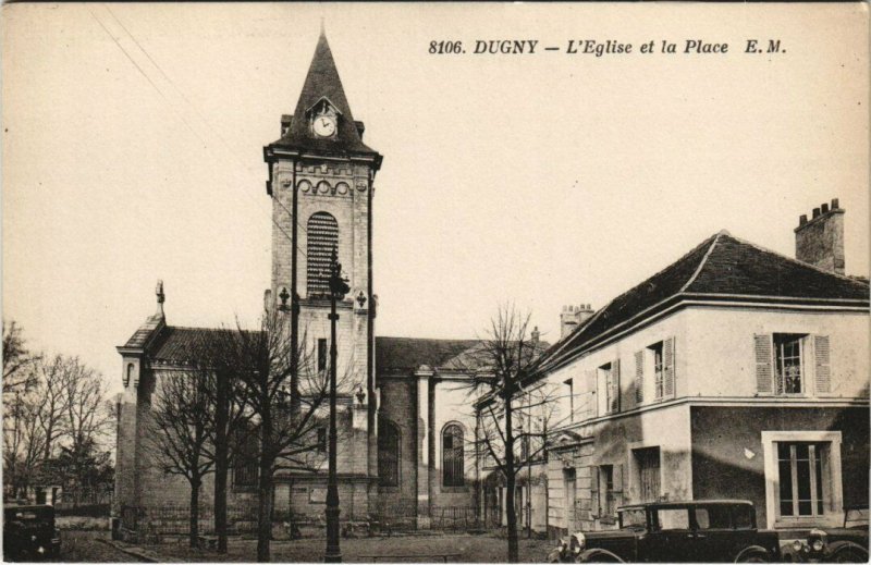 CPA DUGNY - L'Eglise et la Place (124032)