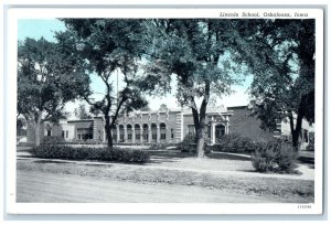1940 Lincoln School Building Scene Street Oskaloosa Iowa IA Vintage Postcard