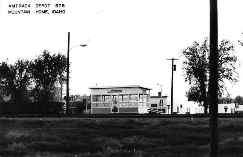 Mountain Home Idaho 1978 Amtrack train depot real photo pc Z18256