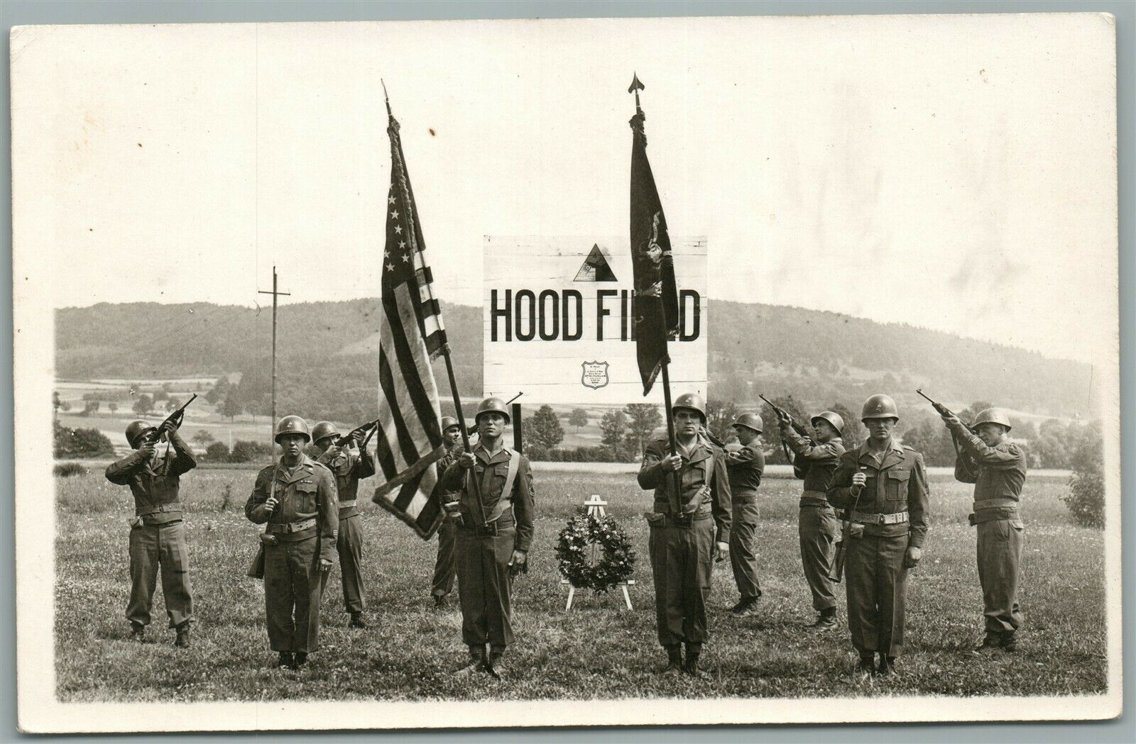 american soldier ww2 saluting