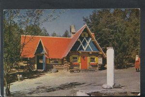 America Postcard - Santa's Post Office Building, Wilmington, New York    T7515