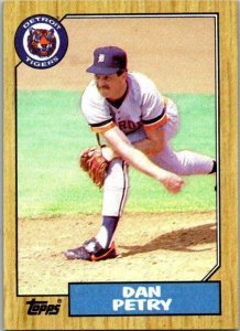 1987 Topps Baseball Card Dan Petry Detroit Tigers sk13745