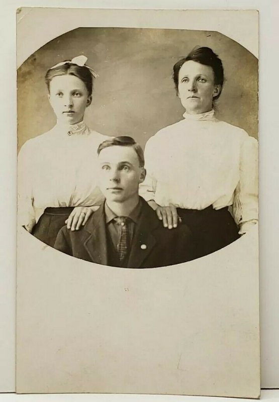 RPPC Family Posing for Picture Douglas North Dakota Estate Postcard D10