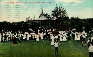Circa 1910 Central Grove Park A Saturday Afternoon Toledo, Ohio People P18