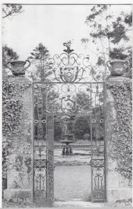 Ireland, Wicklow; The English Gate, Powerscourt, Enniskerry PPC, Unposted 