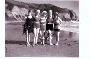 RPPC Postcard REPRINT 4 x 6 Women in Bathing Suits Dana Point 1927