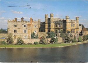 B103117 leeds castle kent    uk