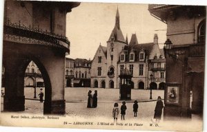 CPA LIBOURNE-L'Hotel de Ville et la Place (176626)