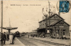 CPA ROYE La Gare - L'Arrivee du Train (1292571)