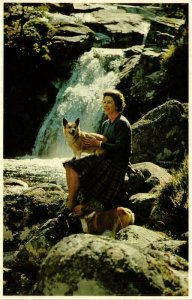 CPM AK H.M. The Queen BRITISH ROYALTY (736053)