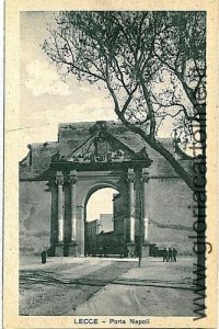 04879 vintage postcard - LECCE Citta': PORTA NAPLES-