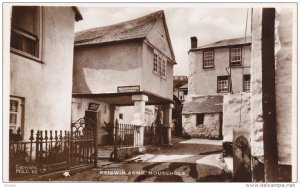 RP: MOUSEHOLE , Cornwall, England , 20-40s ; Keigwin Arms ; TUCK