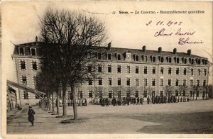 CPA Militaire - SENS - La Caserne - Rassemblement quotidien (91215)