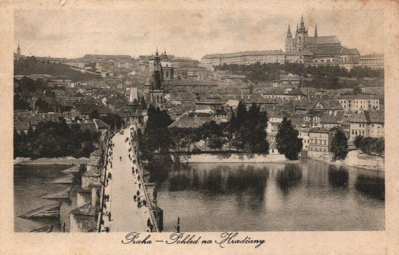 Czech Republic Praha Pohled na Hradcany Prague Vintage Postcard 04.19