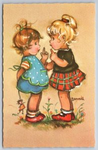 Artist Bonnie~Lil Girls Argue~Point Fingers~#567 Mainzer~1950s Belgium