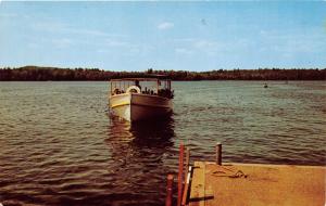 SALEM NEW HAMPSHIRE CANOBIE LAKE PARK~GOOD LAKE CANOBIE QUEEN POSTCARD 1960s