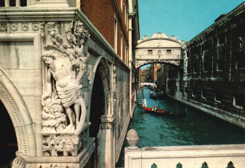 Postcard Venezia Ponte Dei Sospiri Sighs Enclosed Bridge Venice Italy