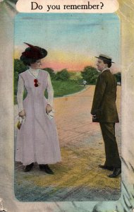VINTAGE POSTCARD DO YOU REMEMBER? EARLY ROMANTIC SCENE 1914 CORNER CHIP