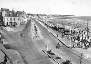 BR12004 Sables d Olonne Le Ramblai et la Plage   france real photo