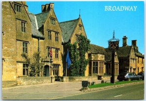 Postcard - The Lygon Arms - Broadway, England