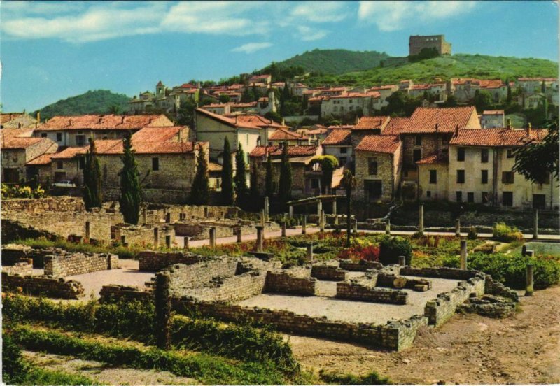 CPM VAISON-la-ROMAINE La Villasse et Vue sur le Chateau (1087353)