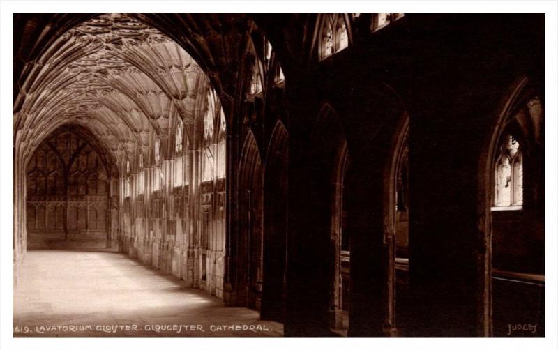 Glouster Cathedral Lavatorium Cloister   RPC Judges LTD  no. 3619