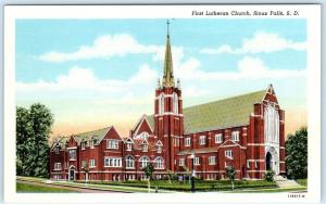 SIOUX FALLS, South Dakota  SD   FIRST LUTHERAN CHURCH  c1940s Linen  Postcard