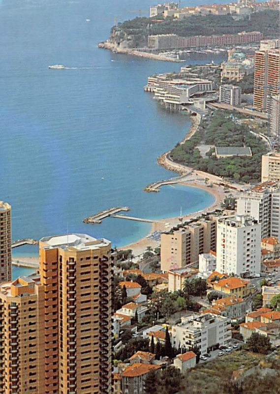 Principaute De Monaco, Les Plages, Au Loin, Le Rocher 