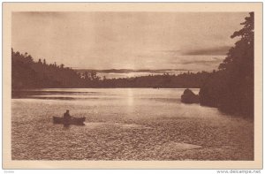 Missions, Man On A Boat, Coucher De Soleil, Ontario, Canada, 1910-1920s