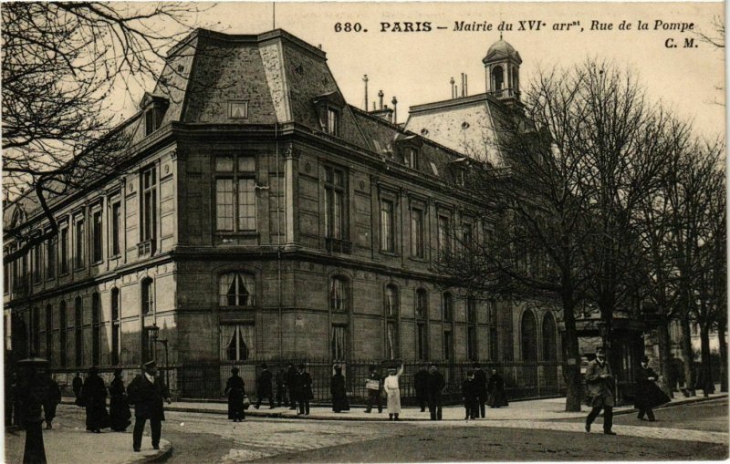 CPA PARIS 16e Mairie du 16e Arr. Rue de la Pompe ed. C.M (577240)