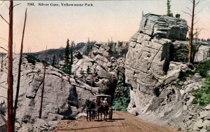 WY - Yellowstone Nat'l Park. Silver Gate, Coach