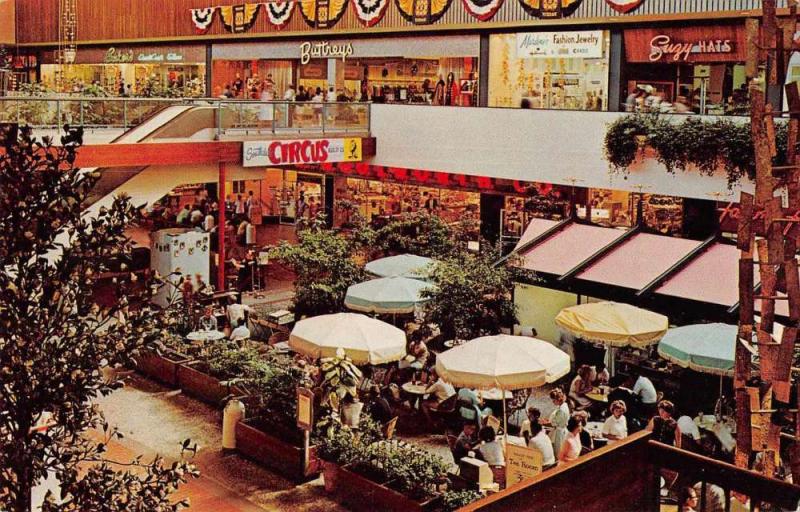 Minneapolis Minnesota Southdale Center Sidewalk Cafe Vintage Postcard J78171