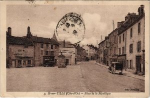 CPA IS-sur-TILLE - Place de la République (115795)