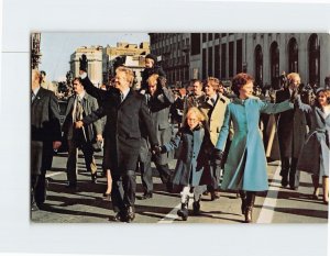 Postcard Jimmy Rosalynn Amy Carter Inaugural Walk January 20, 1977 Washington DC