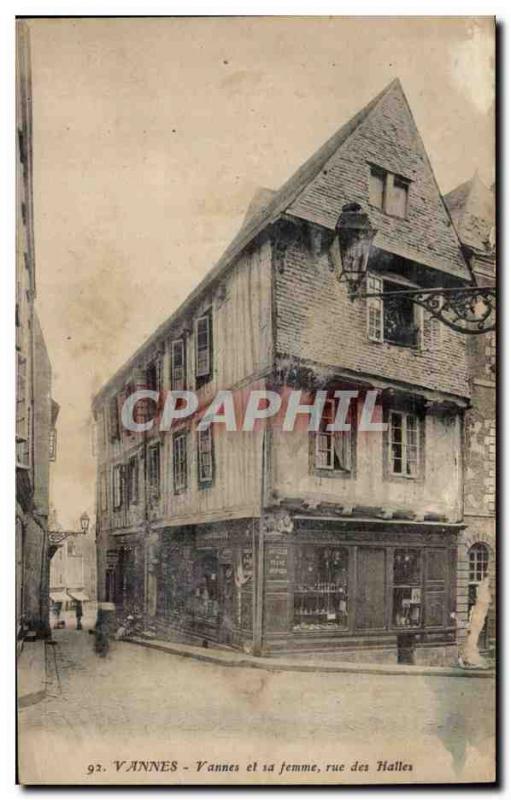Old Postcard Vannes Vannes and his wife rue des Halles