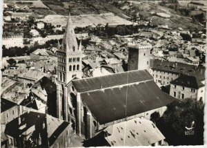 CPM EMBRUN La Cathedrale Notre-Dame et la Tour Brune (1206206)