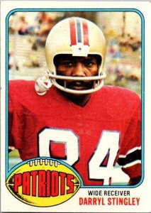 1976 Topps Football Card Darryl Stingley New England Patriots sk4407