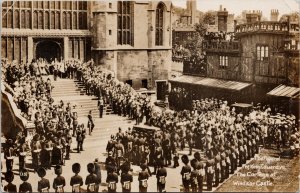 King Edward VII Funeral Cortege at Windsor Castle Unused RPPC Postcard E84
