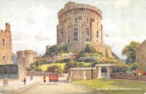 BR80632 the round tower military militaria  windsor castle postcard   uk